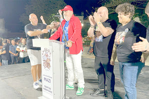 Αυτός κι αν είναι… πολυκομματικός! Στο δήμο Τριφυλίας επανεκλέγεται ο Γιώργος Λεβεντάκης με 44,05% και 15 έδρες.