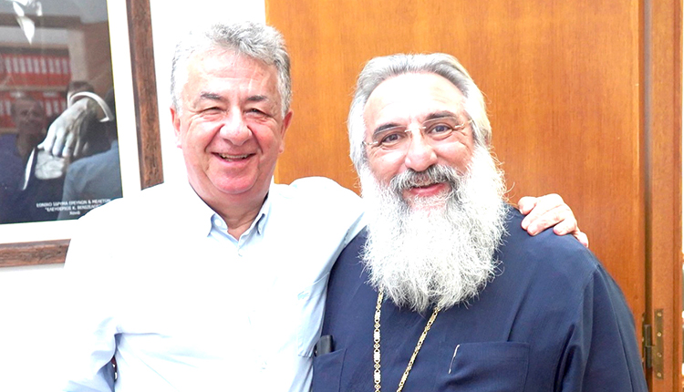 Από την επίσκεψη του Αρχιεπισκόπου Κρήτης στον Σταύρο Αρναουτάκη