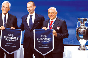 ΣΕ ΙΤΑΛΙΑ ΚΑΙ ΤΟΥΡΚΙΑ ΤΟ EURO 2032 Σε Ηνωμένο Βασίλειο και Ιρλανδία το Euro 2028