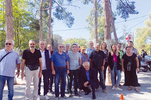 Συνέντευξη Τύπου χθες στην είσοδο του νοσοκομείου