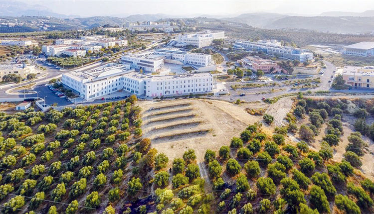 Μην στοχοποιείτε τον πρύτανη, τονίζεται στην ανακοίνωση
