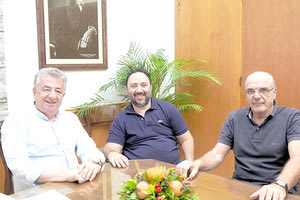 Οι κ.κ. Καπελλάκης, Τζαμούσης επισκέφθηκαν τον κ. Αρναουτάκη