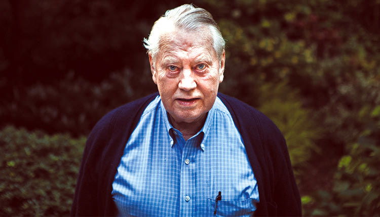 Πέθανε σε ηλικία 92 ετών ο Τσαρλς Φίνεϊ, συνιδρυτής της αλυσίδας Duty Free Stores Group και επενδυτής startups, ο οποίος διέθεσε σχεδόν το σύνολο της περιουσίας του, ύψους 8 δισεκατομμυρίων δολαρίων, σε φιλανθρωπικούς σκοπούς.