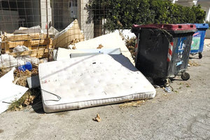 -Έντονος προβληματισμός στη Λότζια για την αδυναμία στην αποκομιδή των απορριμμάτων