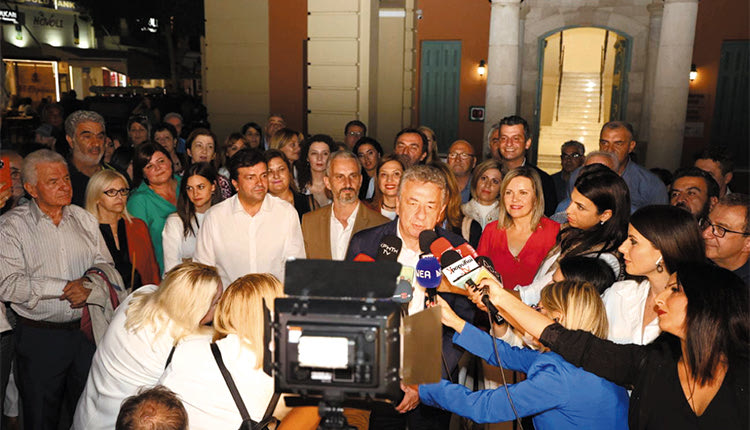 ΟΙ ΕΠΙΛΟΓΕΣ ΤΟΥ ΣΤΑΥΡΟΥ ΑΡΝΑΟΥΤΑΚΗ Η επόμενη μέρα στην Περιφέρεια και η δύσκολη εξίσωση