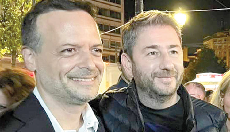 Όπως και να το δει κανένας, το ταμείο είναι ξεκάθαρο για τον Ανδρουλάκη. Αντικειμενικά το ΠΑΣΟΚ είναι ο μεγάλος κερδισμένος στις αυτοδιοικητικές εκλογές. Έστω και εξ αντανακλάσεως. Κερδίζει Κρήτη και Θεσσαλία στις περιφέρειες, τους δύο μεγάλους δήμους Αθήνα και Θεσσαλονίκη και περίπου 100 ακόμη σε όλη τη χώρα.