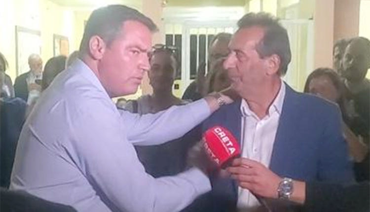 Ο απερχόμενος συνεχάρη τον νέο δήμαρχο Χερσονήσου