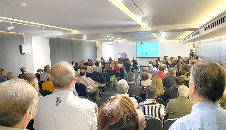 Καλοκαιρινός και Καραμαλάκης με τις παρατάξεις τους