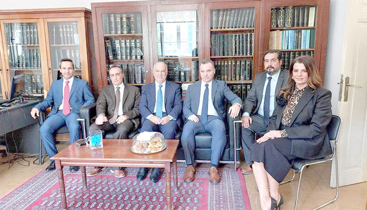 Ο κ. Φλωρίδης με τη διοίκηση του Δ.Σ.Η.