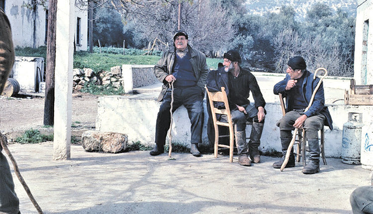 ΦΩΤΟΗΜΕΡΑΣ: Στην Ανώπολη του Ηρακλείου το 1976.