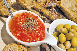 Πρωτιά της Κρήτης στην κατηγορία φαγητό -ποτό στον τομέα της φιλοξενίας