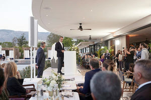 Από το Τελ Αβίβ ο πρωθυπουργός, Κυριάκος Μητσοτάκης πήγε χθες απευθείας και μίλησε το απόγευμα στα εγκαίνια του νέου υπερπολυτελούς resort «One & Only Aesthesis» στη Γλυφάδα. Πρόκειται για ένα από τα εντυπωσιακότερα τουριστικά θέρετρα στη χώρα μας που θα αποτέλεσει έναν ακόμη πόλο έλξης για τουρίστες στην “Αθηναϊκή Ριβιέρα”.