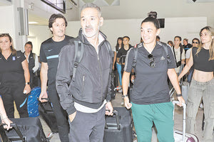 Ο προπονητής της Εθνικής κ. Κατηκαρίδης και η Δανάη Σιδηρά κάλεσαν τον κόσμο στο γήπεδο