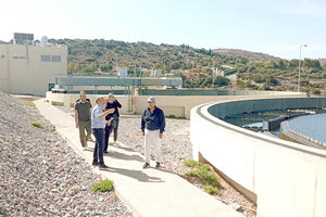 Περιοδεία στις εγκαταστάσεις επεξεργασίας νερού του φράγματος Αποσελέμη πραγματοποίησε κλιμάκιο της ΤΕ Ηρακλείου του ΚΚΕ, με επικεφαλής τον βουλευτή Ηρακλείου του κόμματος και μέλος της ΕΠ Κρήτης του ΚΚΕ, Μανώλη Συντυχάκη.