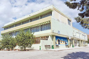 Το αυτονόητο ζητούν τα παιδιά! Το 15μελές του ημερήσιου Γυμνάσιου Αγίας Βαρβάρας αποφάσισε στις 10 και 11 Οκτωβρίου κατάληψη στο σχολείο.