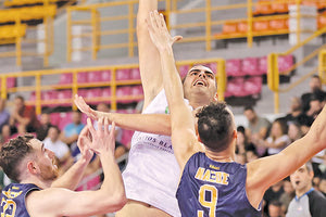 Το δεύτερο παιχνίδι της στα «Δύο Αοράκια» θα δώσει το Σάββατο η Αναγέννηση