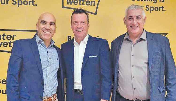 Με τον Ματέους στελέχη του Ερασιτέχνη ΟΦΗ