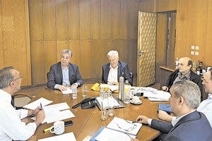 ΑΠΟ ΥΠΟΥΡΓΟΥΣ ΣΤΟΝ ΠΕΡΙΦΕΡΕΙΑΡΧΗ ΚΡΗΤΗΣ Δεσμεύσεις για σημαντικά έργα