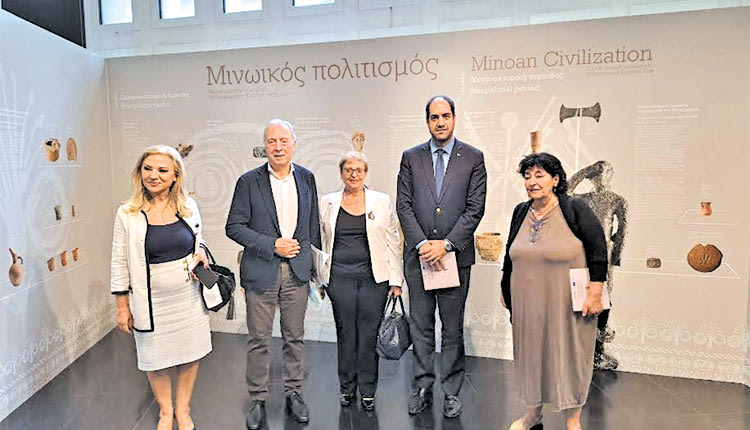 ΠΑΡΟΥΣΙΑΣΤΗΚΕ Η ΕΚΔΟΣΗ ΜΕ ΤΑ ΕΠΙΣΚΕΨΙΜΑ ΜΝΗΜΕΙΑ ΣΤΟ ΡΕΘΥΜΝΟ ΚΑΙ ΕΚΘΕΣΗ ΦΩΤΟΓΡΑΦΙΑΣ Ο Μινωικός Πολιτισμός εντυπωσιάζει στο Μουσείο της Ακρόπολης