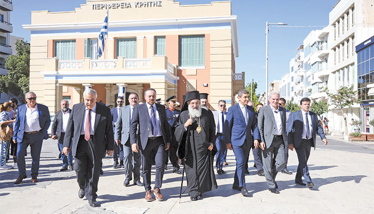 Επιμνημόσυνη δέηση στο Μνημείο Άγνωστου Στρατιώτη και δοξολογία περιλάμβαναν μεταξύ άλλων οι εκδηλώσεις 