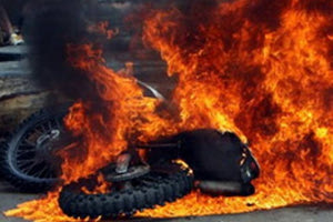 Σύλληψη για τον εμπρησμό της μηχανής της φίλης του