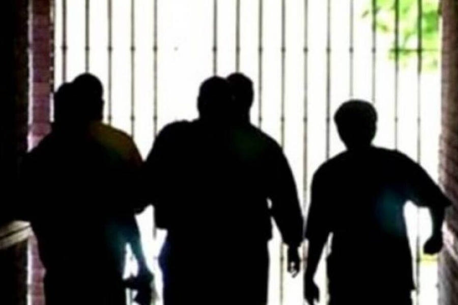 Στιγμές τρόμου για άνδρα στην Αλικαρνασσό όταν πέντε νεαροί εισέβαλαν στο σπίτι του τη νύχτα!