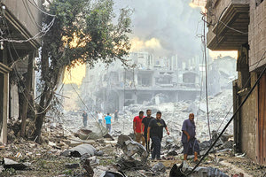 Ακόμα μια εφιαλτική νύχτα στη Γάζα