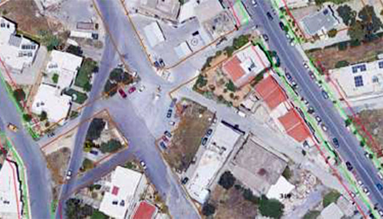 Στη συμβολή των οδών Ανθέων Εθνομαρτύρων και Κρίνων