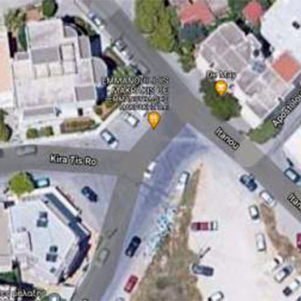 Στη συμβολή των οδών Ιτάνου και Κυράς της Ρω