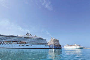 Σχεδόν 90.000 ήταν οι Αμερικανοί επιβάτες