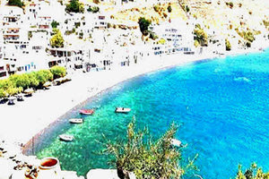 Λίγες ώρες μετά, ομάδα μεταναστών βρέθηκε στην παραλία “Ορκες” κοντά στις Τρεις Εκκλησιές