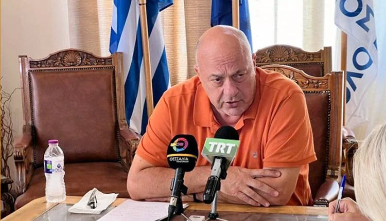 Ο Αχ. Μπέος κατά την επεισοδιακή συνέντευξη Τύπου