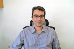 Ο δρ Δημήτρης Αλεξάκης