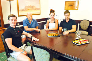 Η είδηση με την οικογένεια των Γερμανών πήρε μεγάλες διαστάσεις και εκτός συνόρων