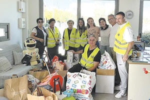 υνεχίζουν την προσφορά τους