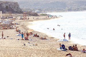 Χιόνια στο Καϊμακτσαλάν και καύσωνας στο Σίσι