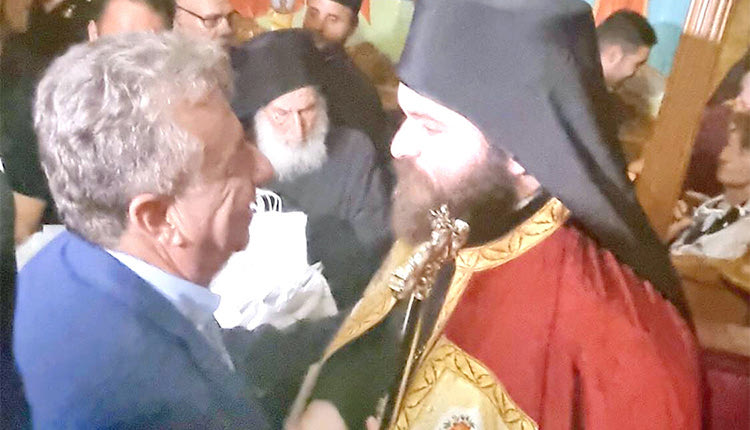 Ο νέος Ηγούμενος της Μονής Αγκαράθου δέχεται τις ευχές του Περιφερειάρχη Κρήτης κ. Αρναουτάκη