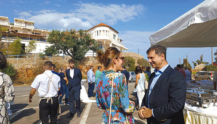 Ο κ. Χάρης Θεοχάρης