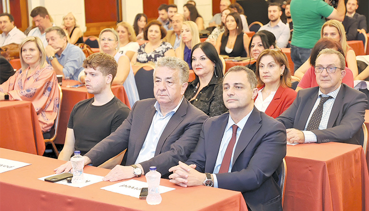 “Θα συνεχίσουμε να στηρίζουμε την υγεία στο νησί” είπε ο περιφερειάρχης