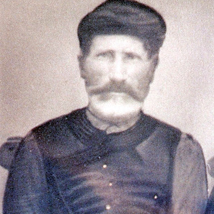 1. Στέφανος Παραδεισανός