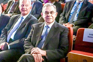 Έντονες αντιδράσεις για την απουσία και τις δηλώσεις Κασσελάκη στον απόηχο της τιμητικής εκδήλωσης για τον Κώστα Σημίτη.