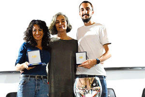 Η Σακοράφα μαζί με την Πριβιλέτσιο και τον Πιτσώλ