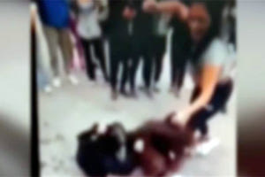 Περιστέρι: Άγριος ξυλοδαρμός 13χρονης από ανήλικες μαθήτριες