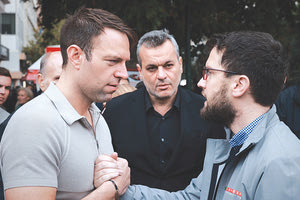 Στη συγκέντρωση διαμαρτυρίας των επιστημονικών και επαγγελματικών φορέων και την πορεία που ακολούθησε στην Αθήνα, συμμετείχε μαζί με τον Πρόεδρο του ΣΥΡΙΖΑ ΠΣ Στέφανο Κασσελάκη ο Τομεάρχης Υποδομών & Μεταφορών Κ.Ο. ΣΥΡΙΖΑ ΠΣ, Βουλευτής Ηρακλείου, Χάρης Μαμουλάκης.