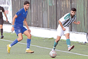 Ο Σφυρογιαννάκης σε μία προσπάθεια στο χθεσινό ματς του ΠΟΑ με τον Απόλλωνα