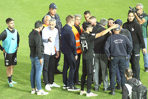 Τα άκουσαν ο Νταμπράουσκας και οι παίχτες από τον κόσμο μετά το ματς