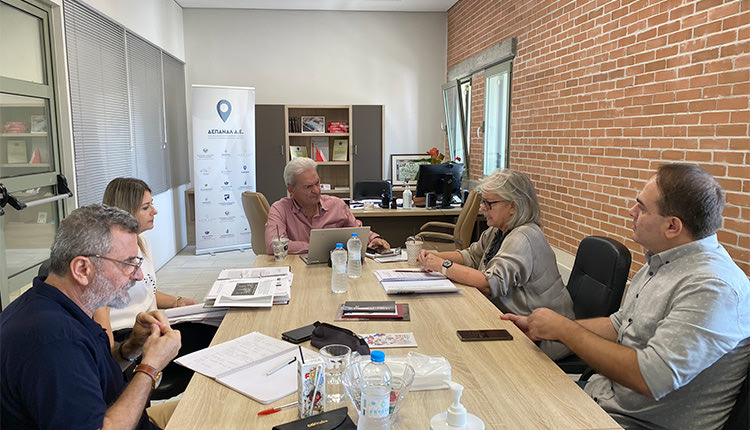 Συνεχίζονται οι επαφές του Αλέξη Καλοκαιρινού