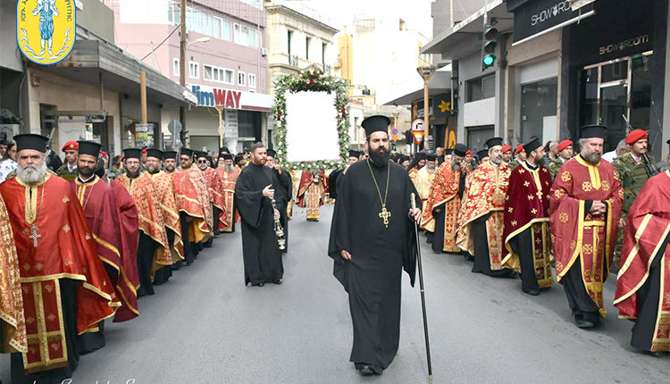 Με τη συνοδεία πλήθους ιερέων η λιτάνευση της Ιερής εικόνας
