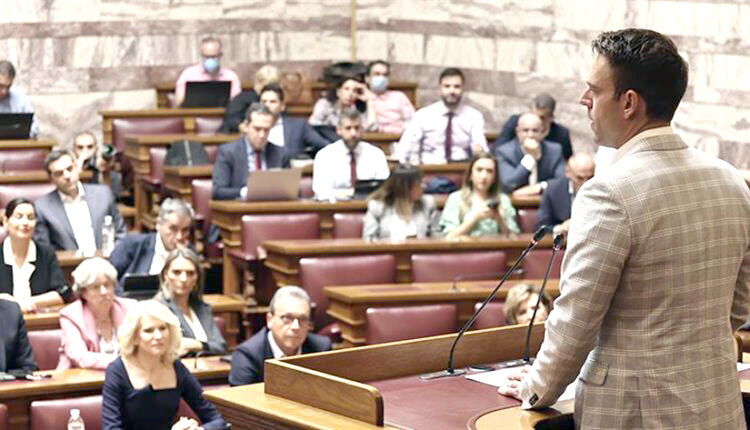 Οριακά παραμένει αξιωματική αντιπολίτευση ο ΣΥΡΙΖΑ
