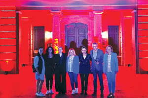 Ωραία η χθεσινή δράση φωταγώγησης του κεντρικού κτηρίου Περιφέρειας Κρήτης με αφορμή την Παγκόσμια Ημέρα Ομφαλικού Αίματος.